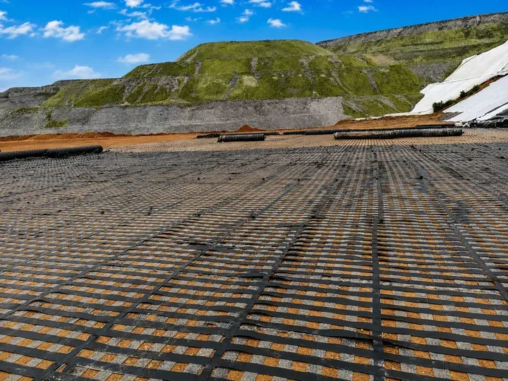 ParaGrid HF — High strength geogrid for soil reinforcement and stability.